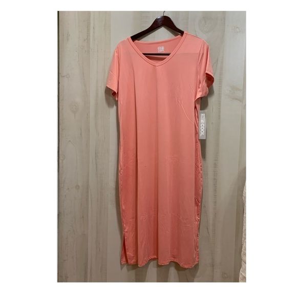 32* V-Neck Short Sleeve Midi Dress Plus Size 2X - Picture 1 of 6